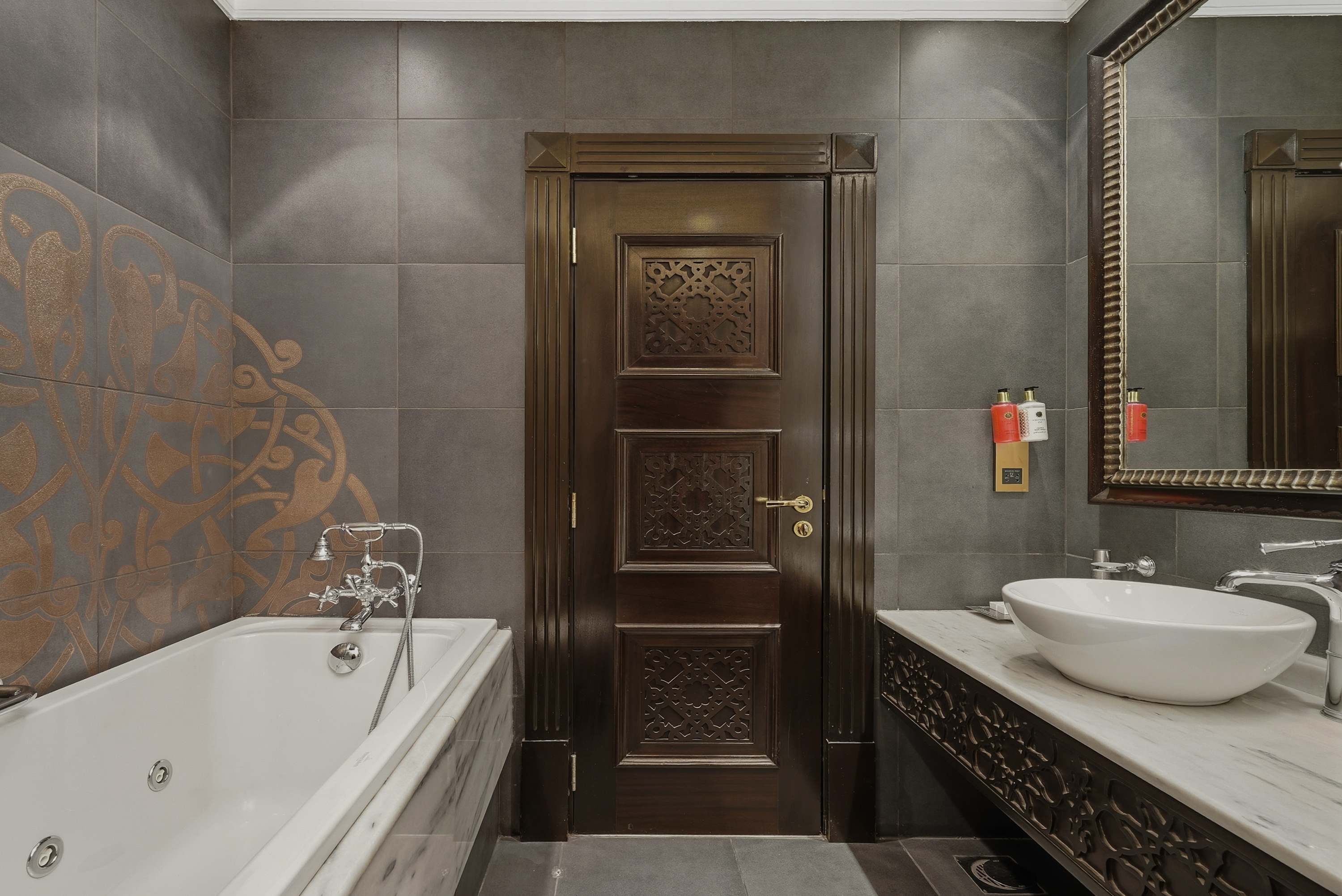 Jumeirah Zabeel Saray Royal Residence Lagoon Villa — photo 23
