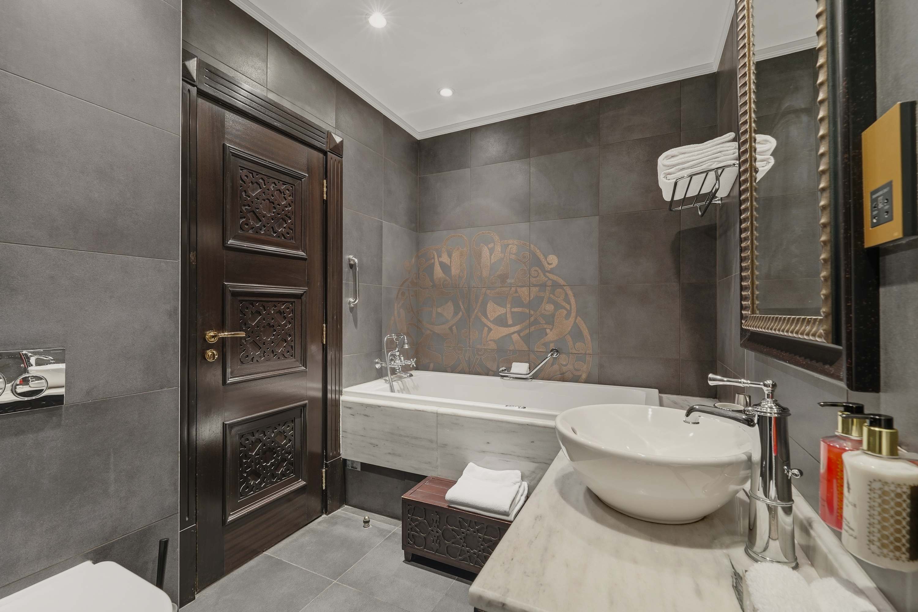 Jumeirah Zabeel Saray Royal Residence Lagoon Villa — photo 26