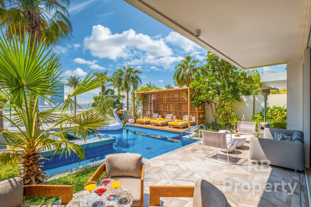 FIVE Palm Beach Villa – Pool & Jacuzzi, 3-Level — photo 9