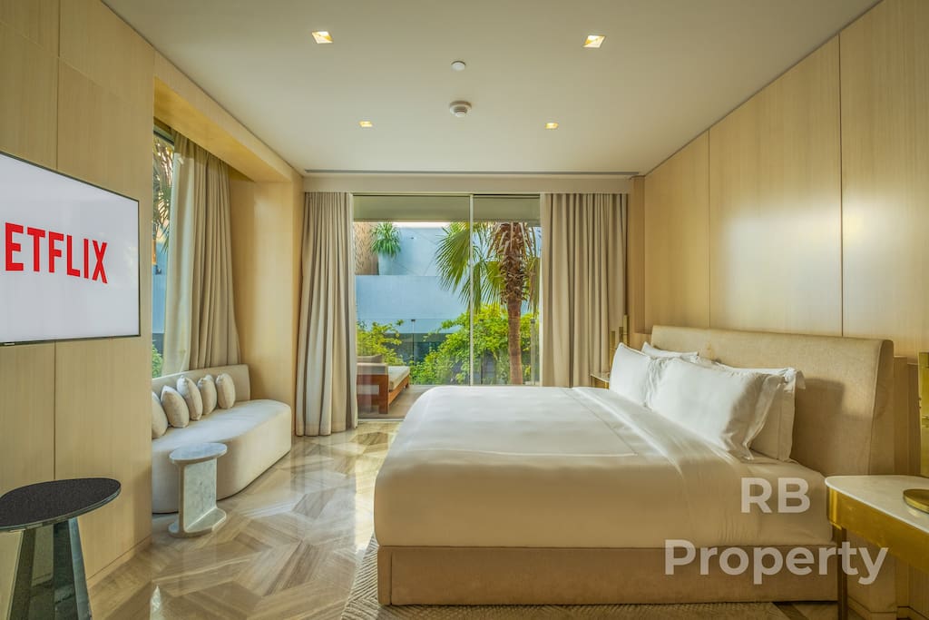 FIVE Palm Beach Villa – Pool & Jacuzzi, 3-Level — photo 14