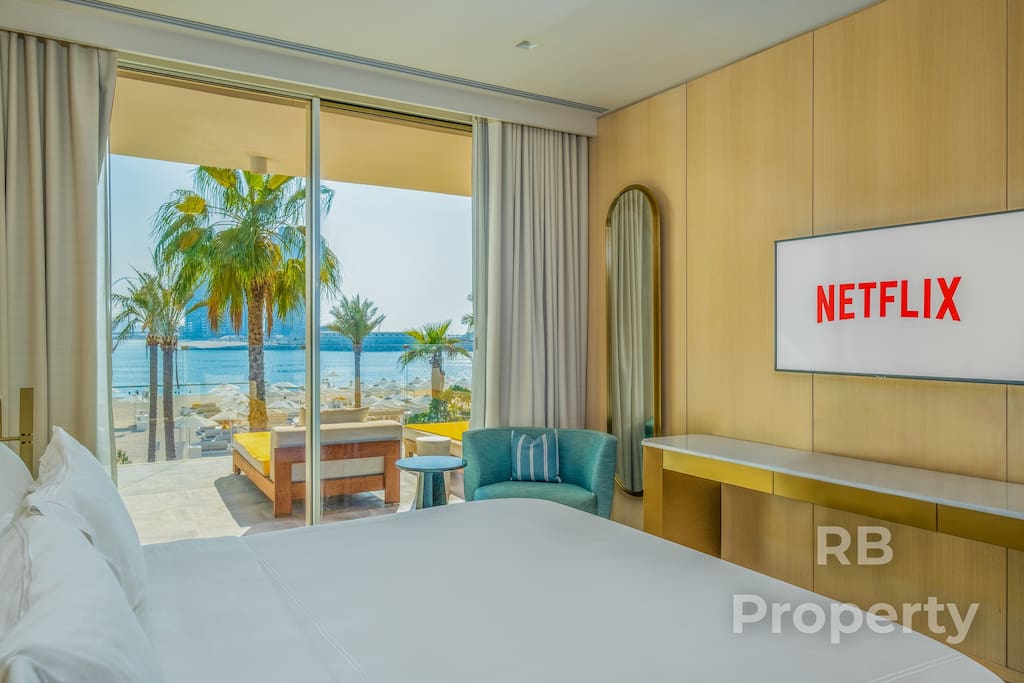 FIVE Palm Beach Villa – Pool & Jacuzzi, 3-Level — photo 24
