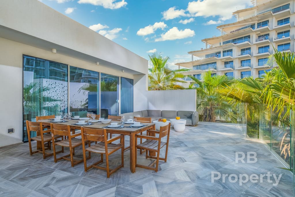 FIVE Palm Beach Villa – Pool & Jacuzzi, 3-Level — photo 40