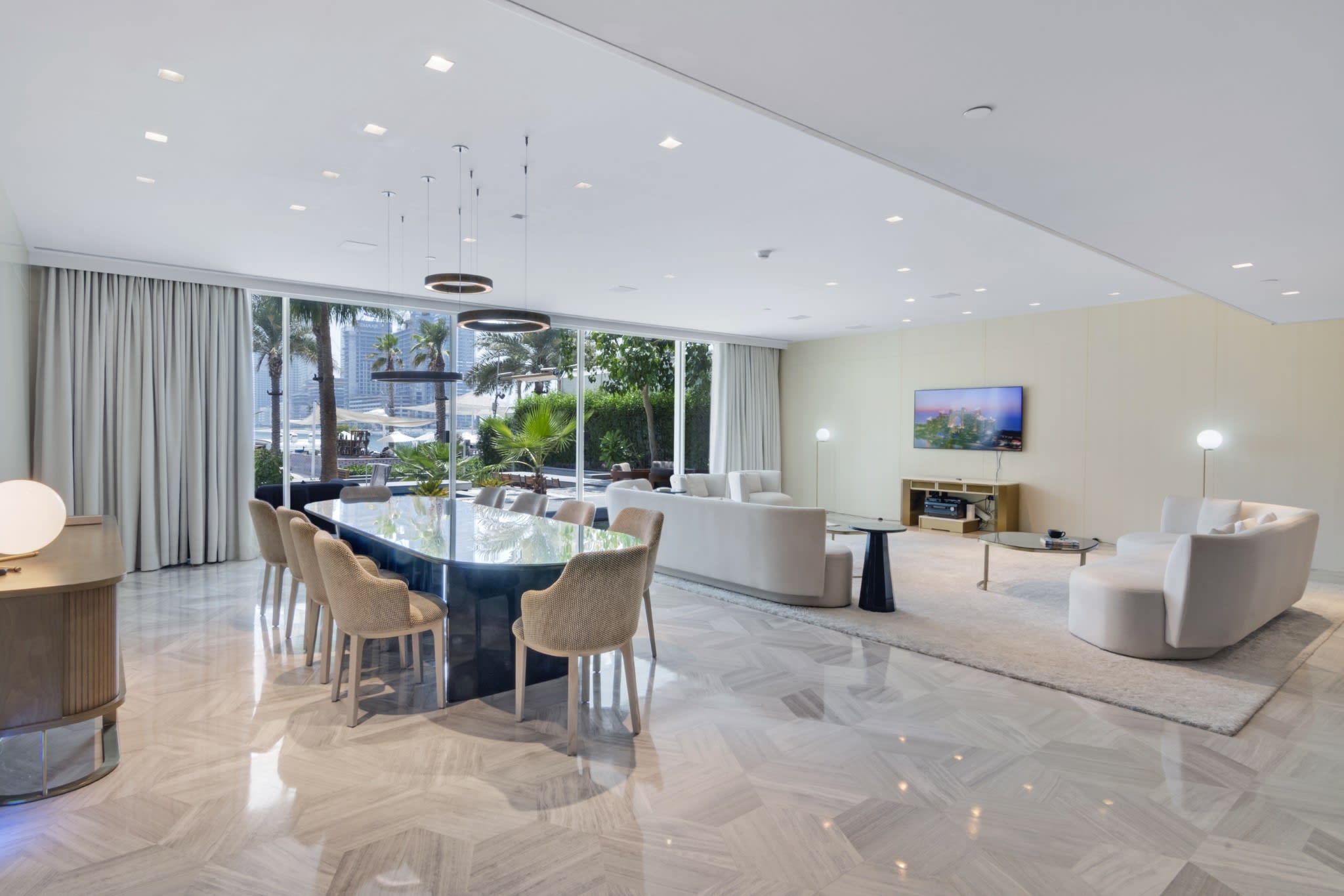 FIVE Palm Beachfront Villa – Private Pool & Jacuzzi — photo 12