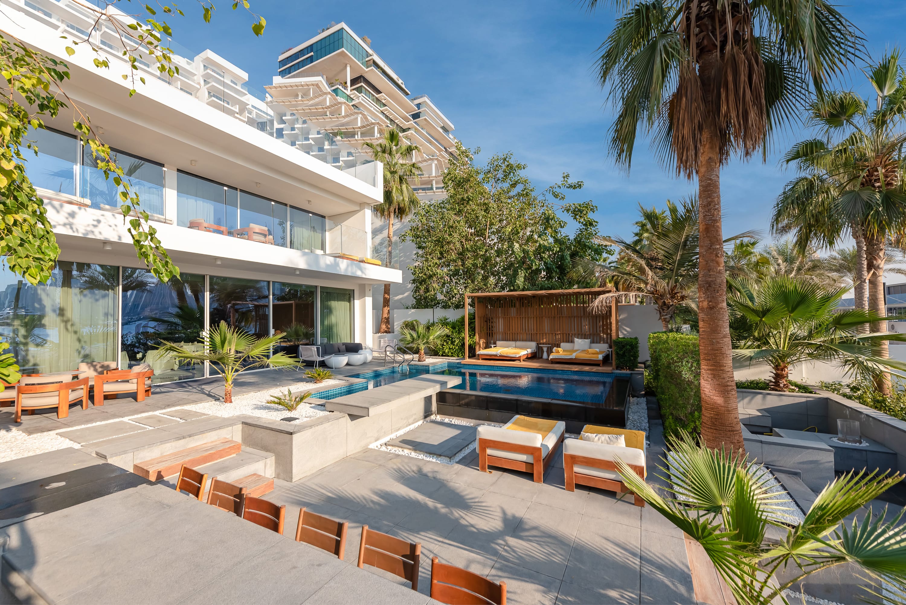 FIVE Palm Beachfront Villa – Private Pool & Jacuzzi — photo 49