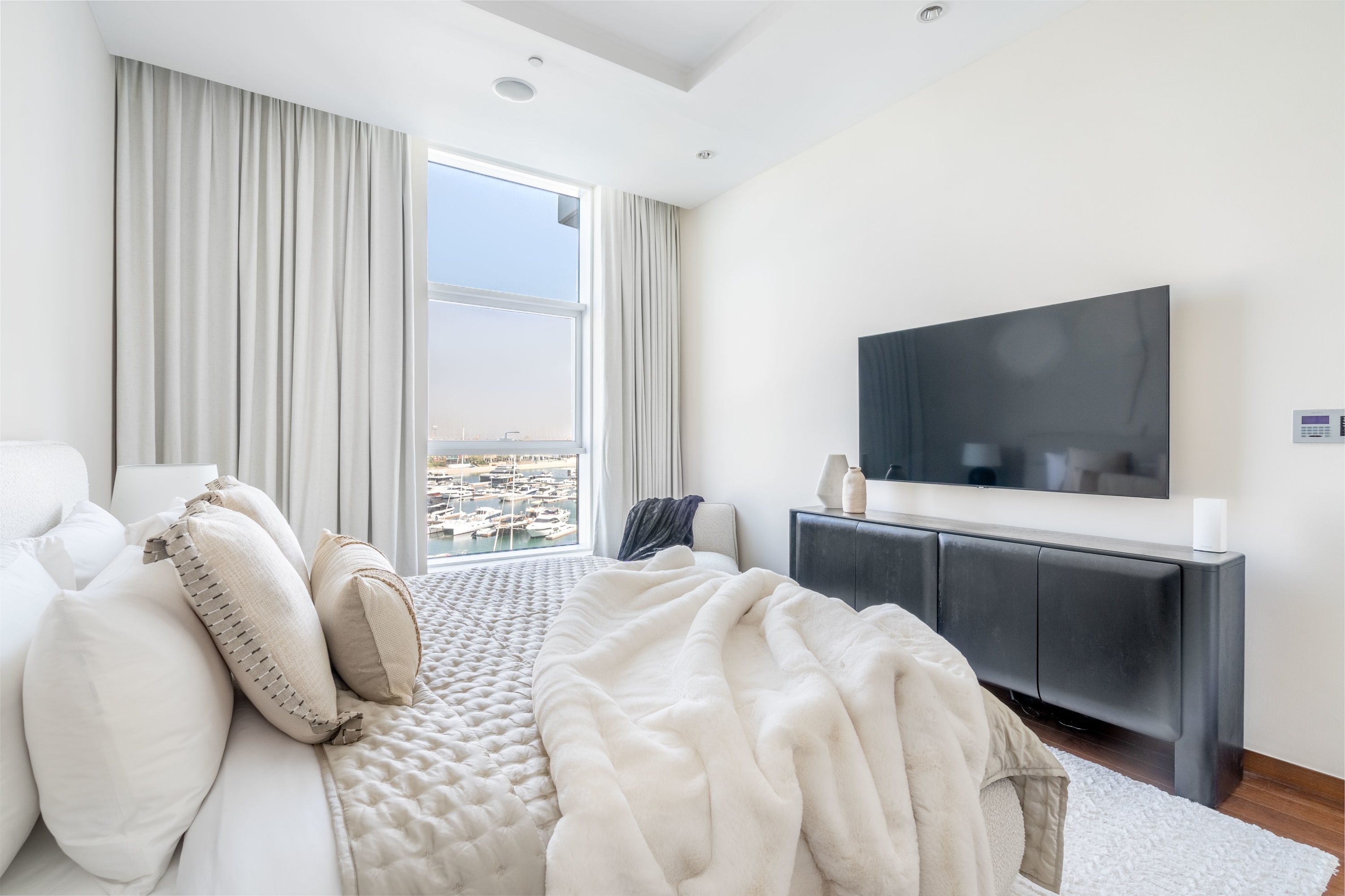Oceana Luxury 4BR with Resort Access and Sea Views — photo 14