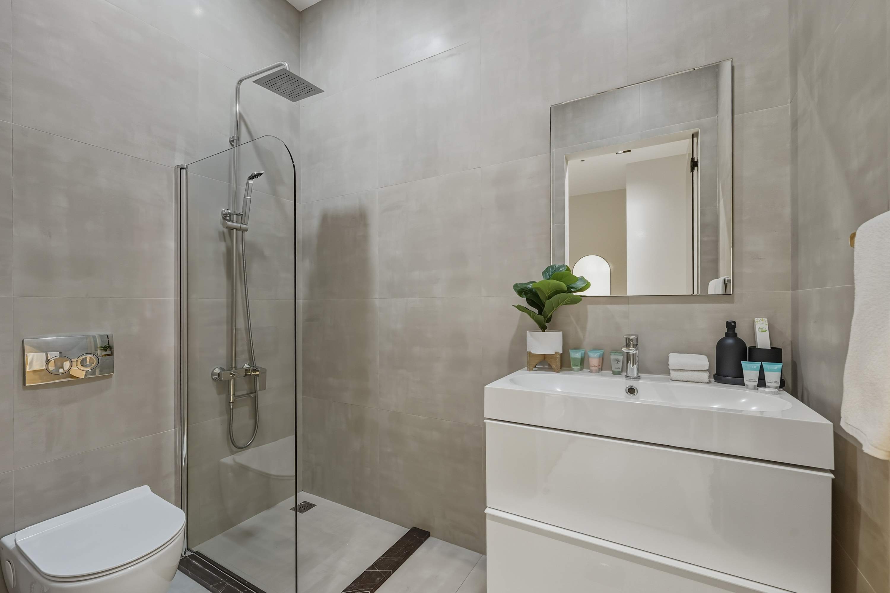 Oceana Resort Sky Villa – Grand Terrace & Jacuzzi — photo 37