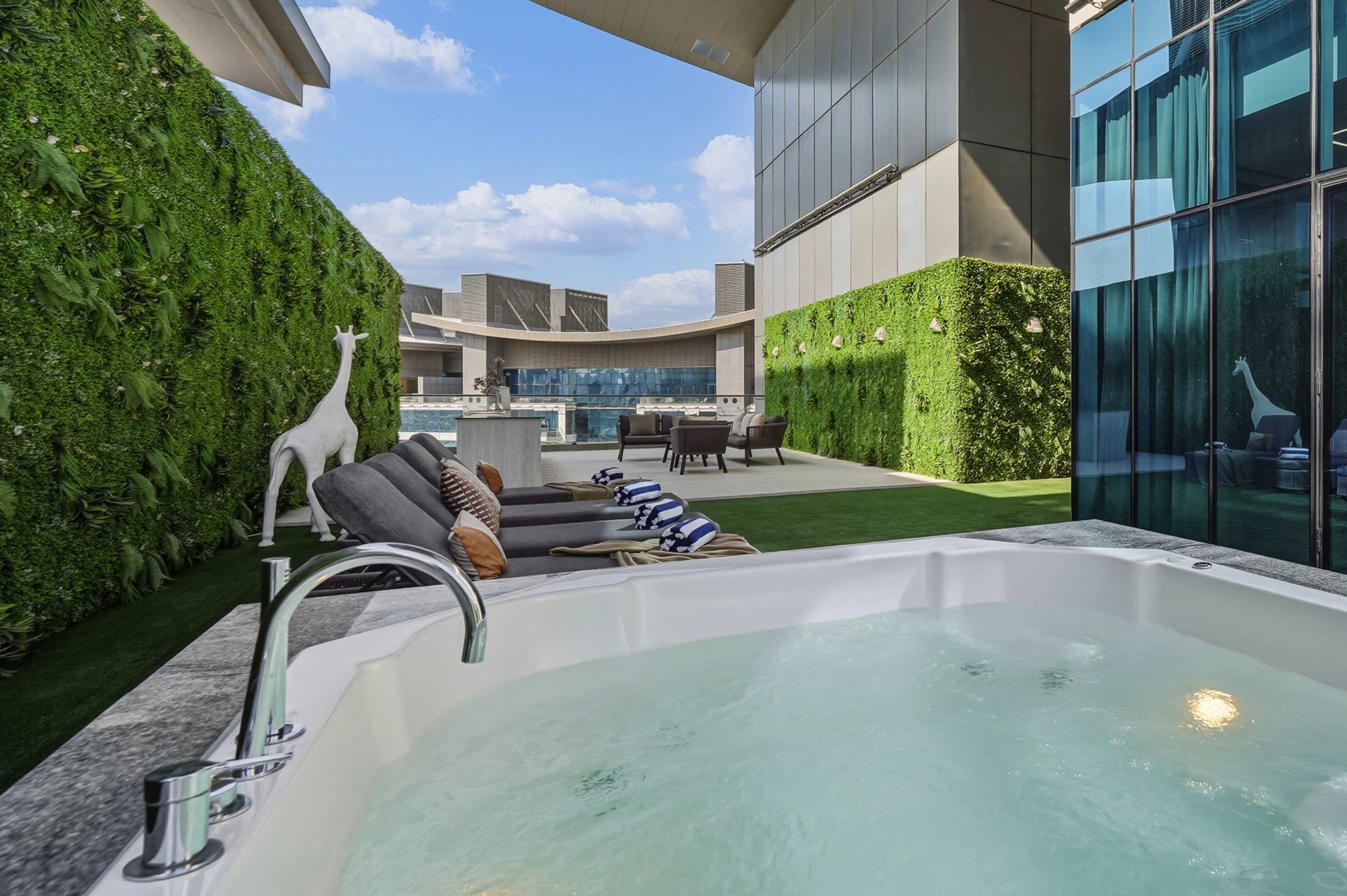 Oceana Resort Sky Villa – Grand Terrace & Jacuzzi — photo 66